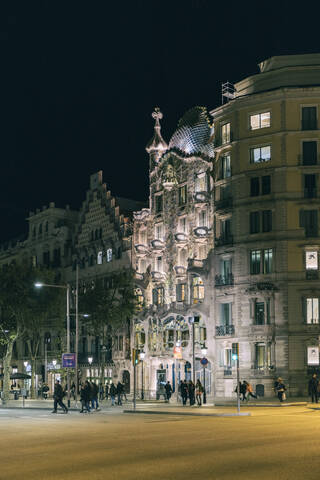 Casa Batllo bei Nacht, entworfen und gebaut von Gaudy, Barcelona, Spanien, lizenzfreies Stockfoto