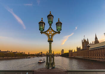 Skyline der Stadt London mit , London, UK - TAMF02019