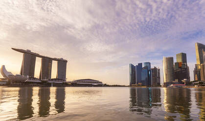 Skyline von Singapur mit Marina Bay, Singapur - HSIF00750