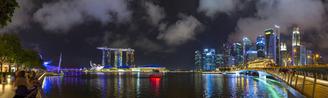 Skyline von Singapur mit Marina Bay, Singapur - HSIF00757