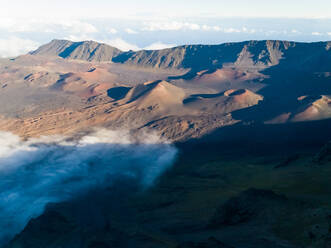 Luftaufnahme einer Vulkankraterformation, Hawaii, USA. - AAEF00401