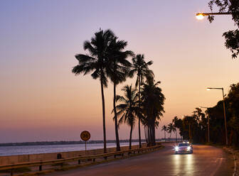 Uferpromenade von Maputo bei Sonnenuntergang, Mosambik - VEGF00466