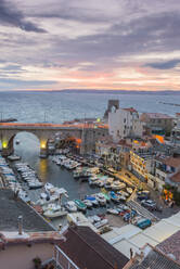 Port Du Vallon Des Auffes, Marseille, Bouches du Rhone, Provence, Provence-Alpes-Cote d'Azur, France, Mediterranean, Europe - RHPLF00054