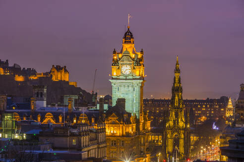 Edinburgh in der Abenddämmerung, UNESCO-Welterbestätte, Edinburgh, Schottland, Vereinigtes Königreich, Europa - RHPLF00129