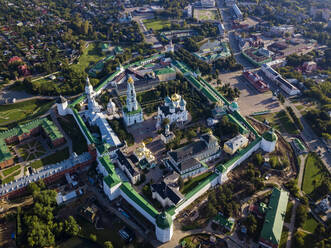 Luftaufnahme der Dreifaltigkeitslavra des Heiligen Sergius, Moskau, Russland - KNTF03013