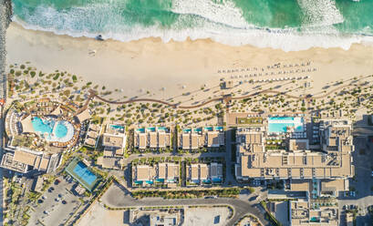 Aerial view of resort and beach on Pearl Jumeirah island in Dubai, U.A.E. - AAEF01075