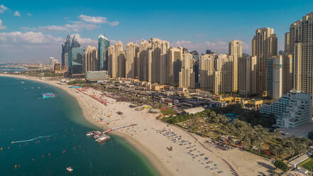 Luftaufnahme des Strandes Marina in Dubai, Vereinigte Arabische Emirate. - AAEF01092