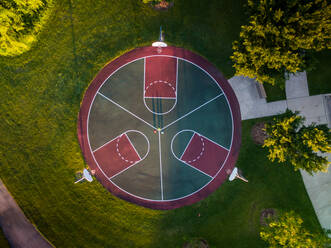 Aerial view of public basketball at public park, Chicago, USA. - AAEF01231