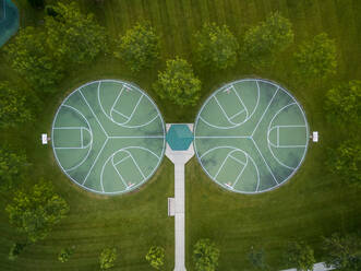 Aerial view of public basketball at public park, Chicago, USA. - AAEF01232