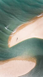Luftaufnahme des Sandstrandes von Jericoacoara in Brasilien. - AAEF01548