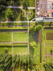 Luftaufnahme eines Parks in Rotterdam, Niederlande. - AAEF01555