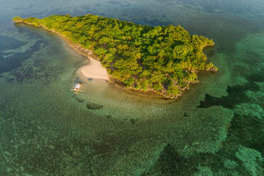 Luftaufnahme der Insel Sulpa auf den Philippinen. - AAEF01783