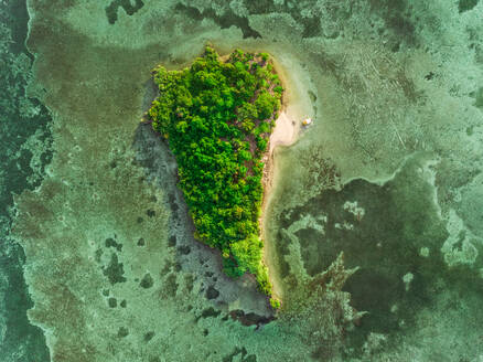 Luftaufnahme der Insel Sulpa auf den Philippinen. - AAEF01784