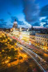 Das Gran Teatro de La Habana und El Capitolio in der Abenddämmerung, Havanna, Kuba, Westindien, Karibik, Mittelamerika - RHPLF00324