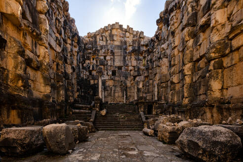 Niha-Tempel, ein verstecktes Juwel aus der Römerzeit, Libanon, Naher Osten - RHPLF00355