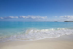 Strand von Treasure Cay, Great Abaco, Abaco-Inseln, Bahamas, Westindische Inseln, Mittelamerika - RHPLF00398