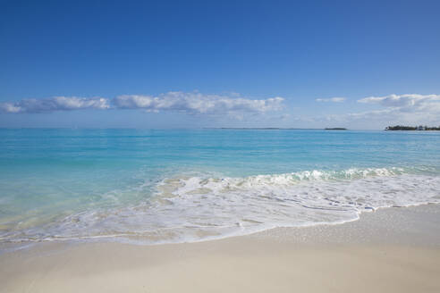 Strand von Treasure Cay, Great Abaco, Abaco-Inseln, Bahamas, Westindische Inseln, Mittelamerika - RHPLF00398