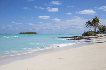 Beach at Treasure Cay, Great Abaco, Abaco Islands, Bahamas, West Indies, Central America - RHPLF00403