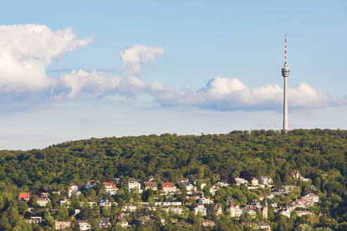 Fernsehturm Stuttgart am Bopser gegen den Himmel in Stuttgart, Deutschland - WDF05395