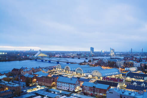 Blick auf die Stadt von oben, Riga, Lettland - TAMF02087