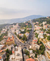 Luftaufnahme der Kirche St-Antoine in Aley, Libanon. - AAEF02737