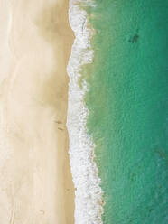 Luftaufnahme von Victoria Beach in Laguna Beach, Kalifornien, USA. - AAEF03035