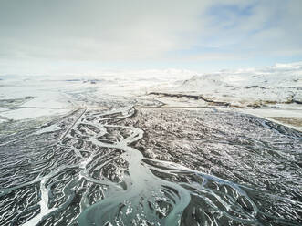 Luftaufnahme des Schmelzwassers des Vulkans Eyjafjallajökull in Island. - AAEF03077