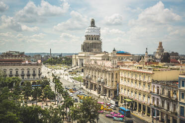 Luftaufnahme des Gran Teatro de La Habana und El Capitolio, Havanna, Kuba, Westindien, Karibik, Mittelamerika - RHPLF00536