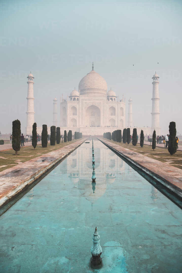 Taj Mahal in Agra, India | Taj mahal, Taj mahal wallpaper iphone, Beautiful  landscape wallpaper