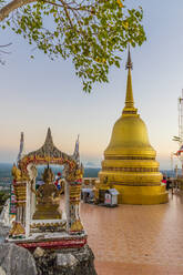 Die Spitze des Tigerhöhlentempels in Krabi, Thailand, Südostasien, Asien - RHPLF00751