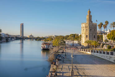 Torre del Oro (The Golden Tower), a dodecagonal military watchtower, Seville, Andalucia, Spain, Europe - RHPLF00763