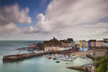 Tenby Harbour, Tenby, Pembrokeshire, Wales, United Kingdom, Europe - RHPLF00855