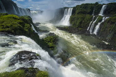 Foz de Iguazu (Iguacu-Fälle), die größten Wasserfälle der Welt, Iguacu-Nationalpark, UNESCO-Weltkulturerbe, Brasilien, Südamerika - RHPLF00908