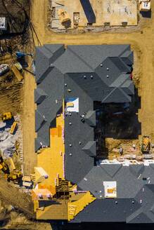 Luftaufnahme der Baustelle einer Wohnanlage in Naperville, IL, USA - AAEF03444
