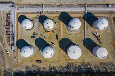 Aerial view of a petro chemical processing plant and storage facilities in early morning light in Lemont, IL - USA. - AAEF03497