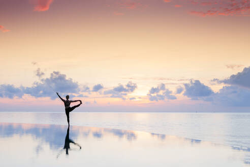 Yoga at dawn, Ko Rung, Sihanoukville Province, Cambodia, Southeast Asia - RHPLF01168