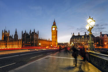 Big Ben and the Palace of Westminster from Westminster Bridge at night, London, England, United Kingdom, Europe - RHPLF01179