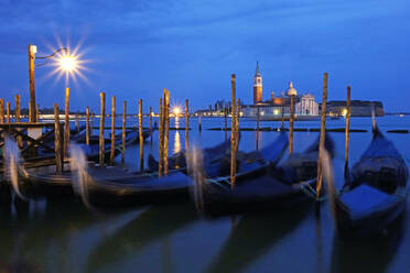 Blick auf die Insel San Giorgio Maggiore, Venedig, UNESCO-Weltkulturerbe, Venetien, Italien, Europa - RHPLF01272