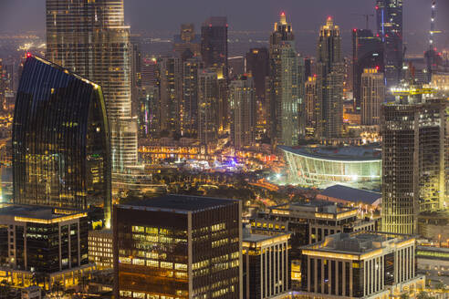 Burj Khalifa und Dubai Opera, Dubai, Vereinigte Arabische Emirate, Naher Osten - RHPLF01289