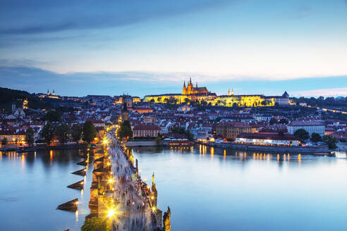 Karlsbrücke, Prager Burg und Veitsdom, Prag, UNESCO-Weltkulturerbe, Böhmen, Tschechische Republik, Europa - RHPLF01570