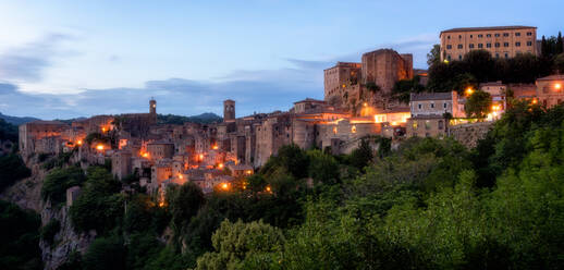 Sorano, Umbrien, Italien, Europa - RHPLF01659