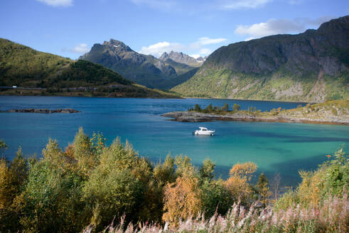 Blauer Gletschersee, Troms, Norwegen, Skandinavien, Europa - RHPLF01746