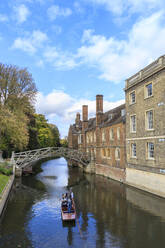 Cambridge University, Queen's College and Mathematical Bridge, Cambridge, Cambridgeshire, England, United Kingdom, Europe - RHPLF01811