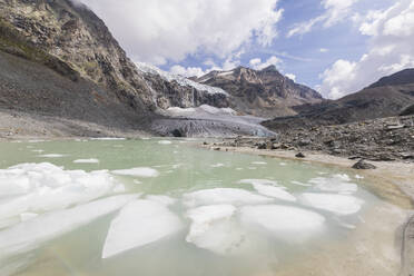 Der Gletschersee am Fuß des Fellaria-Gletschers, Malenco-Tal, Valtellina, Lombardei, Italien, Europa - RHPLF01820