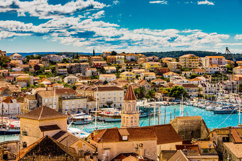 Blick auf Trogir, Kroatien, Europa - RHPLF01836