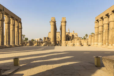 Die große Kolonnade von Amenophis II, Luxor-Tempel, UNESCO-Weltkulturerbe, Luxor, Ägypten, Nordafrika, Afrika - RHPLF02052