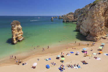 Strand Praia da Dona Ana, Atlantischer Ozean, in der Nähe von Lagos, Algarve, Portugal, Europa - RHPLF02080