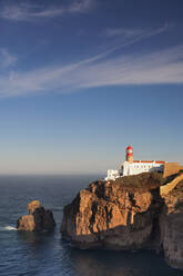 Leuchtturm bei Sonnenaufgang, Cabo de Sao Vicente, Sagres, Algarve, Portugal, Europa - RHPLF02085