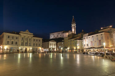 Tartini-Platz in der Abenddämmerung, Piran, Slowenien, Europa - RHPLF02143