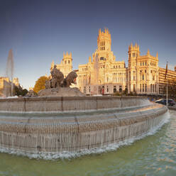 Plaza de la Cibeles, Springbrunnen und Palacio de Comunicaciones, Madrid, Spanien, Europa - RHPLF02220